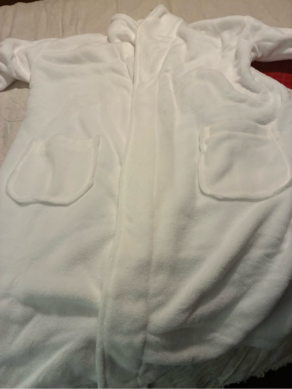 Plush White Women's Hooded Robe with Front Pockets